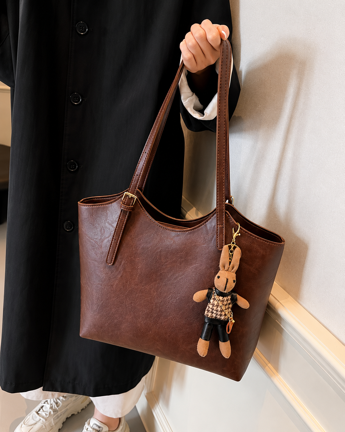Emma Women’s Tote Bag – Vintage Vegan Leather Shopper with Spacious Elegant Design