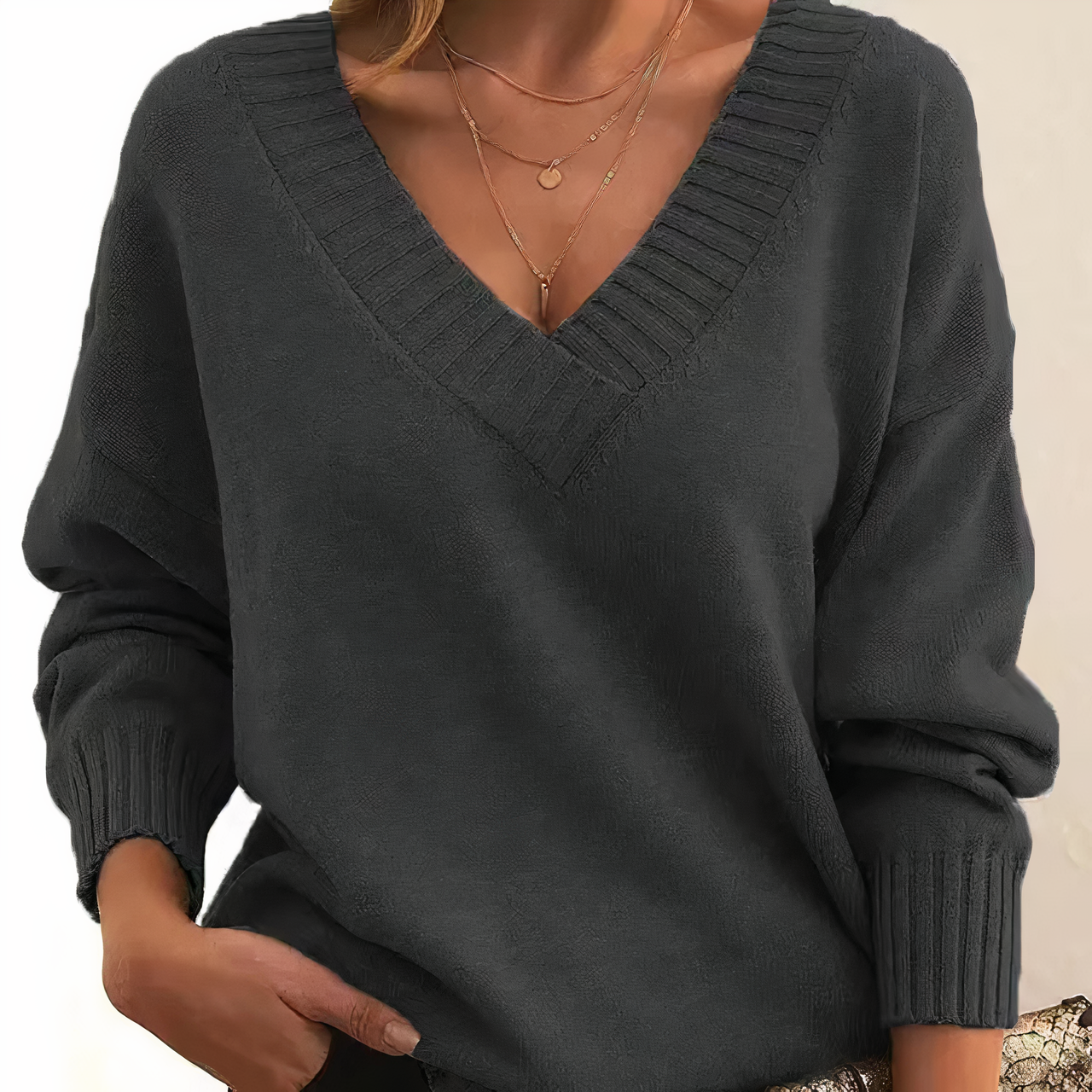 Zeyann Women's Cashmere Sweater – V-Neck Regular Fit Luxury Knit Pullover