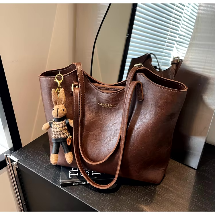 Emma Women’s Tote Bag – Vintage Vegan Leather Shopper with Spacious Elegant Design