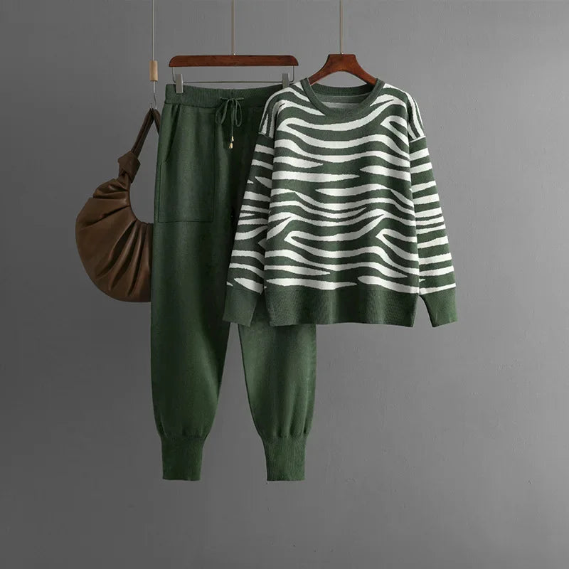 Delaney Women's Cashmere Set – Zebra Print Fitted Casual Lounge Outfit