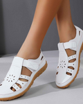 Ivy Women's Closed Toe Sandals – Breathable Cut-Out Sandals for Summer Walking