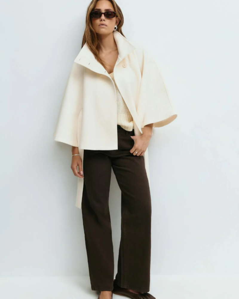Amelia Women’s Cape Coat – Elegant Belted Jacket with High Collar for Winter Style