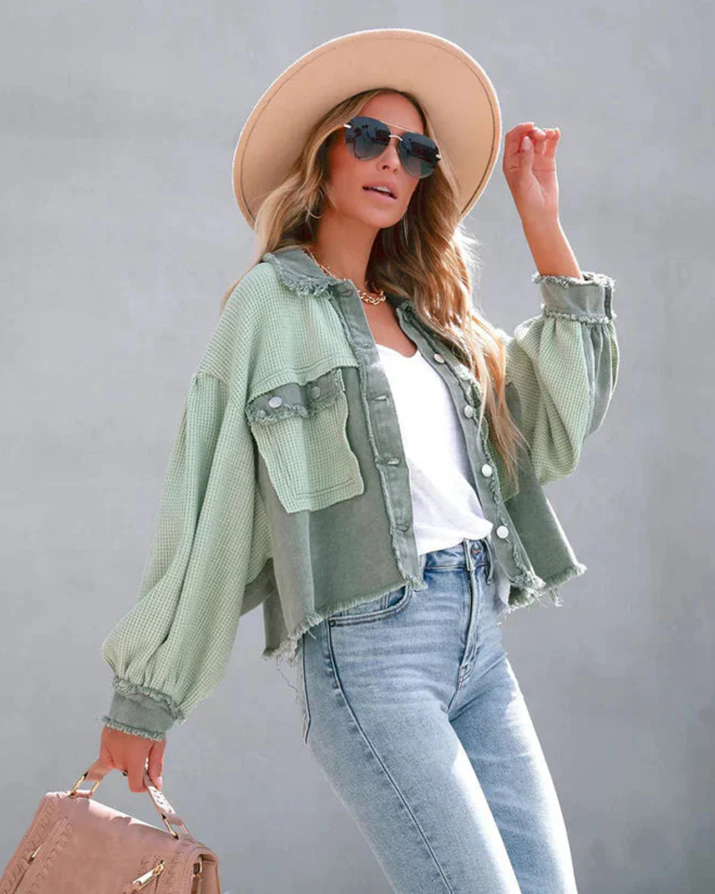 Mia Women's Cropped Denim Jacket – Fitted Style with Frayed Hem & Button Closure